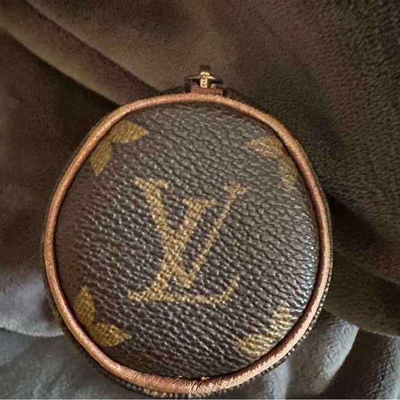 Authenticated LV Mini Papillon - Picture 6 of 8